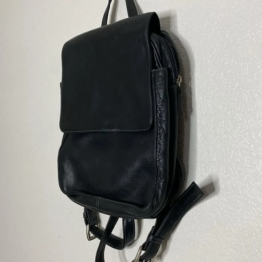TIGNANELLO Women’s Black Leather Backpack Size 9” x 11” x 4” approximately